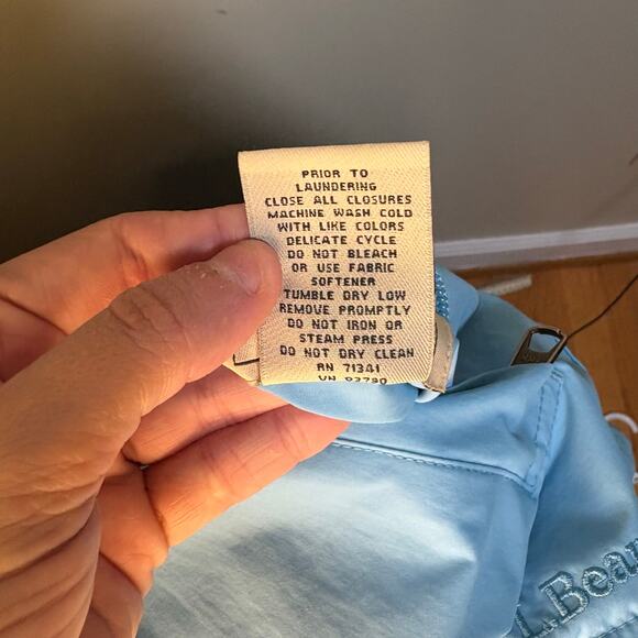 L.L. Bean Baby Blue Zip Up Rain Jacket Large Warm Winter Spring - Picture 9 of 9